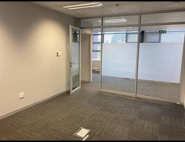 BUSINESS PROPERTY TO RENT IN BOKSBURG NORTH